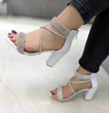 کفش مجلسی زنانه/دخترانه نگینی پاشنه ۷ سانتی رویه نگین کاری زیره دلتا کیفیت بینظیر سایزبندی ۳۷ تا ۴۰ قیمت منصفانه خرید از تولیدی