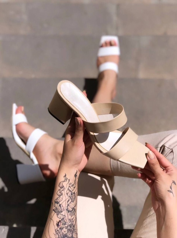 صندل رنگارنگ مدل honey🍯 بهترین و پرفروش ترین صندل پاشنه ۵ سانتی کیفیت عالی و تضمینی سایزبندی ۳۷ تا ۴۰ قیمت منصفانه