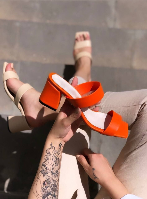 صندل رنگارنگ مدل honey🍯 بهترین و پرفروش ترین صندل پاشنه ۵ سانتی کیفیت عالی و تضمینی سایزبندی ۳۷ تا ۴۰ قیمت منصفانه