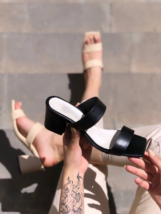 صندل رنگارنگ مدل honey🍯 بهترین و پرفروش ترین صندل پاشنه ۵ سانتی کیفیت عالی و تضمینی سایزبندی ۳۷ تا ۴۰ قیمت منصفانه