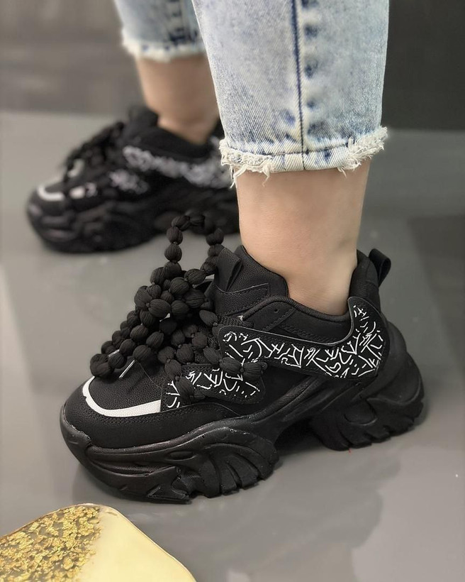 کتونی جدید دخترانه رنگ مشکی عیدانه کیفیت عالی لژ ۷سانت