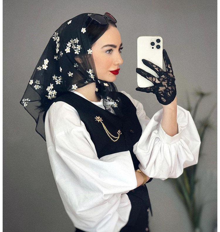 مینی اسکارف توری مشکی دخترانه گلدوزی شده