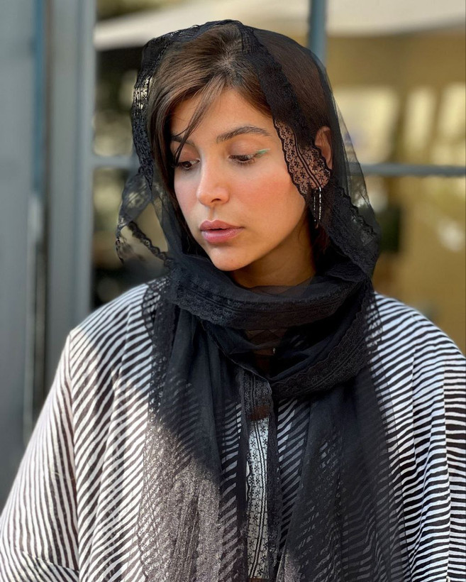 شال دخترانه مشکی توری وارداتی دورگیپور