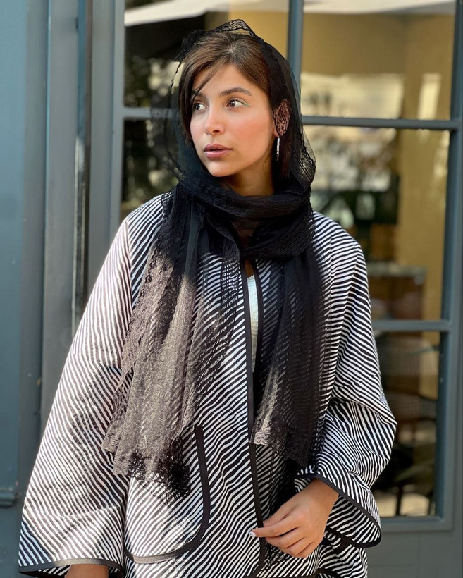 شال دخترانه توری مشکی وارداتی دور گیپور