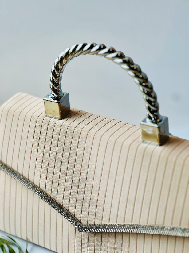 کیف مجلسی دخترانه ،زنانه کرم رنگ دسته فلزی ۱۴۶۹ کیفیت عالی