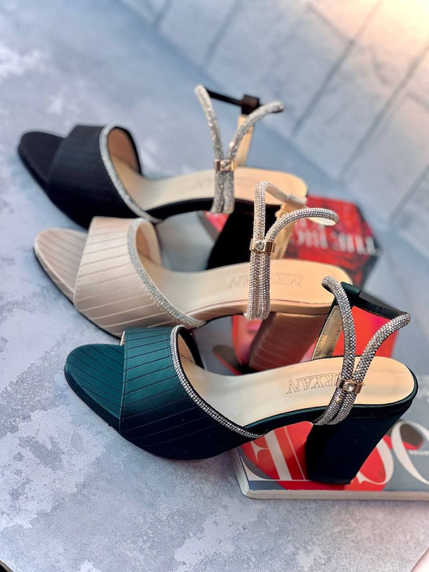 کفش مجلسی زنانه،دخترانه نگینی لژدار رنگبندی عالی پاشنه ۹سانت