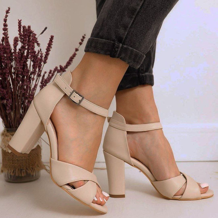 کفش شیک و مجلسی زنانه/دخترانه جنس چرم اصل قالب استاندارد پاخور شیک پاشنه ۸سانت کیفیت اصلی