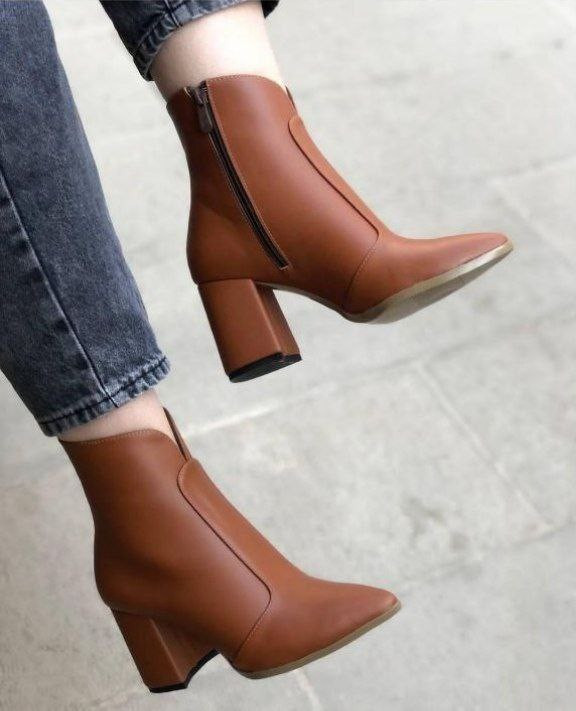نیمبوت جدید زنانه/دخترانه بسیار شیک و خوشپا و راحت اندازه پاشنه ۵سانت قیمت بسیار عالی و رقابتی رنگ قهوه ای