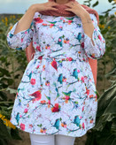 مانتو عیدانه شیک دخترانه/زنانه جنس وال خامه دوزی با کیفیت طرح پرنده داخل مانتو لایی حریر کار شده دو سایزی قد ۸۵ مناسب بهار و تابستان قیمت عالی خرید از تولیدی