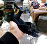 کفش صندل تابستانی بسیار شیک و راحت رنگ مشکی قیمت بسیار عالی خرید از تولیدی