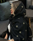 کالکشن جدید عیدانه شال ابریشم دو لایه مشکی مارک مزونی متریال وارداتی بسیار شیک خرید از تولیدکننده و واردکننده مستقیم