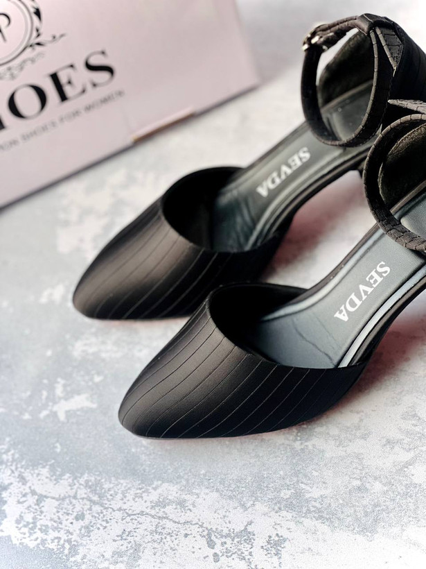 کفش شیک مجلسی زنانه/دخترانه ساتن خطی دور مچ کیفیت عالی و درجه یک قالب استاندارد پاشنه ۴سانت قیمت منصفانه خرید از تولیدی رنگ مشکی