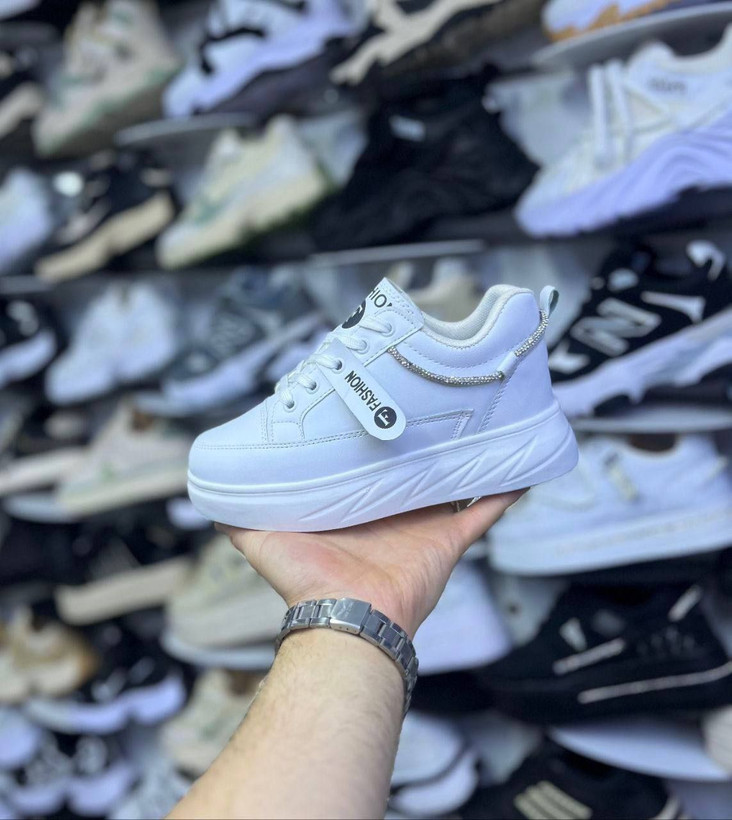 کفش اسپرت بچگانه دخترانه مدل fashion زیره پیو نرم و سبک رویه پشت چرم تولید تبریز کیفیت اصلی با ضمانت تعویض یک سال سایز ۳۱ تا ۳۶قیمت عالی