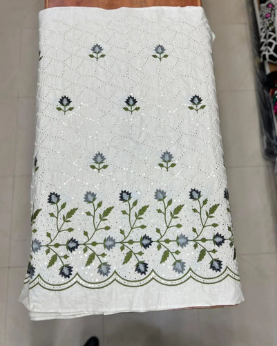 کالکشن عیدانه پارچه لینن سوزندوزی و آیینه دوزی بسیار خاص و باکیفیت عرض ۱/۱۰ دید نداره چروکی و آبرفت بسیار کم با قیمت پارسال منصفانه و رقابتی