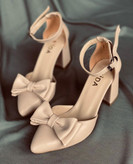 کفش مجلسی زنانه/دخترانه مدل پاپیون در دو جنس انتخابی سوئیت اصل و چرم قالب استاندارد کیفیت کار اصلی پاشنه ۶سانت قیمت عالی خرید از تولیدی