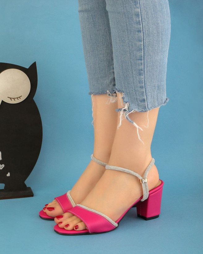 کفش مجلسی زنانه/دخترانه نگین ترک کیفیت عالی درجه یک با ضمانت گارانتی قالب استاندارد زیره دافوس پاشنه ۶سانت لژدار رنگبندی مدادرنگی