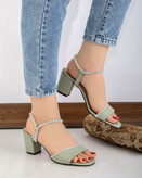 کفش مجلسی زنانه/دخترانه نگین ترک کیفیت عالی درجه یک با ضمانت گارانتی قالب استاندارد زیره دافوس پاشنه ۶سانت لژدار رنگبندی مدادرنگی