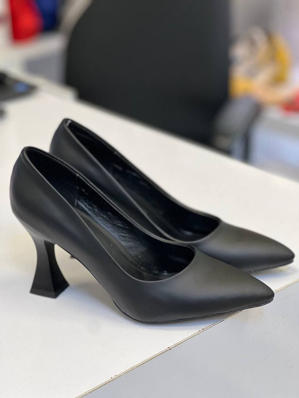 کفش مجلسی زنانه/دخترانه بسیار شیک کیفیت عالی درجه یک با ضمانت گارانتی قالب استاندارد پاشنه ۹ سانت سایزبندی ۳۶ تا ۴۱خرید از تولیدی