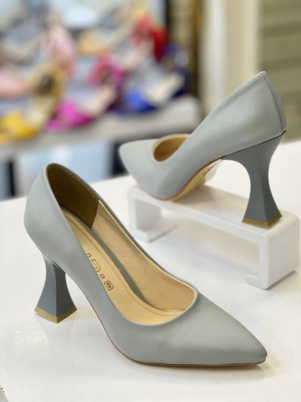 کفش مجلسی زنانه/دخترانه بسیار شیک کیفیت عالی درجه یک با ضمانت گارانتی قالب استاندارد پاشنه ۹ سانت سایزبندی ۳۶ تا ۴۱خرید از تولیدی