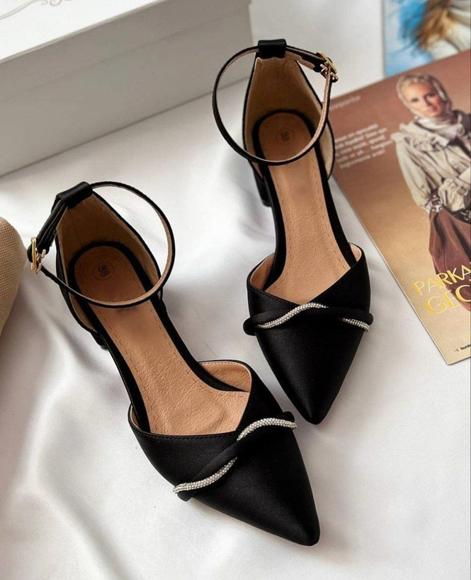 کفش مجلسی زنانه/دخترانه مدل aleyna پاشنه ۶ سانتی جدیدترین طرح rafik رویه کار ساتن ترک زیره خط دار نگین وارداتی و بدون ریزش ظرافت و کیفیت و قیمت عالی