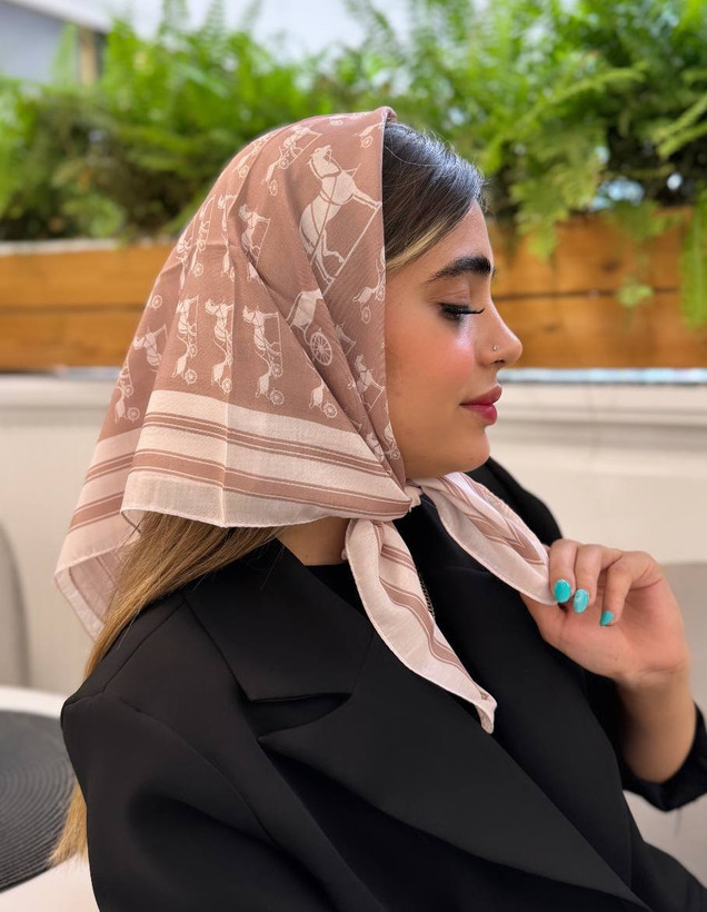 کالکشن عیدانه مینی اسکارف نخی اعلا مزونی در ۷رنگ جذاب قیمت و کیفیت عالی خرید از تولیدکننده و واردکننده مستقیم رنگ نسکافه ای