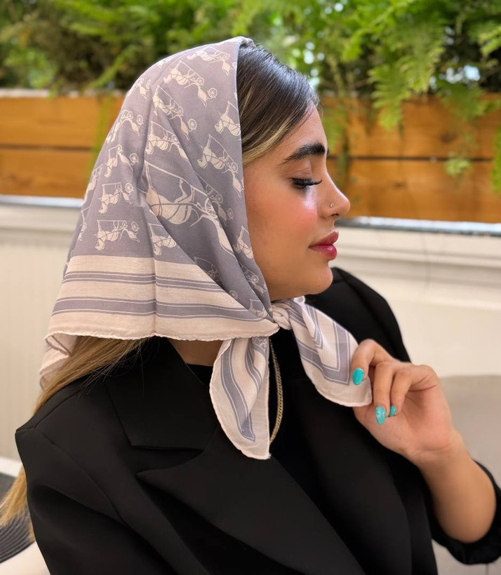 کالکشن عیدانه مینی اسکارف نخی اعلا مزونی در ۷رنگ جذاب قیمت و کیفیت عالی خرید از تولیدکننده و واردکننده مستقیم رنگ طوسی