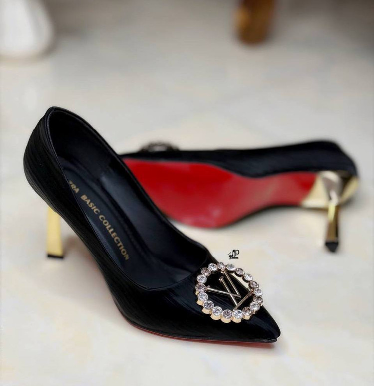 کفش مجلسی زنانه/دخترانه مدل سناطور متریال تورک رویه هورس ساتنی زیره دلتا کیفیت بینظیر پاشنه ۸سانتی قیمت منصفانه خرید از تولیدی