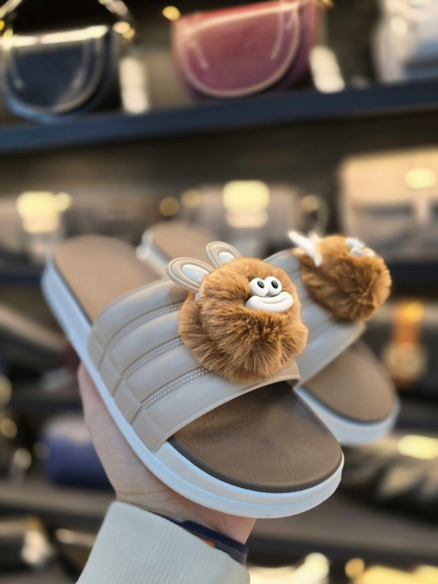 دمپایی/صندل زنانه،دخترانه فانتزی مدل عید پاپی زنانه پابند قالب استاندارد کیفیت عالی پاخوری شیک سایزبندی ۳۷ تا ۴۰ خرید از تولیدی