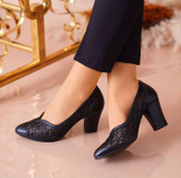 حراج کفش زنانه عیدانه مدل هانا جنس رویه بیاله پاشنه ۵ سانت ارسال فوری سایزبندی ۳۷ تا ۴۰قیمت عالی خرید از تولیدی