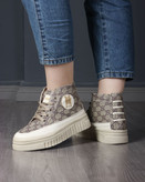 کتونی زنانه/دخترانه مدل جدید بی تی اس قالب استاندارد کیفیت عالی شیک و راحت کیفیت اصلی سایز ۳۷ تا ۴۰ تخفیف خورده ارسال از تولیدی