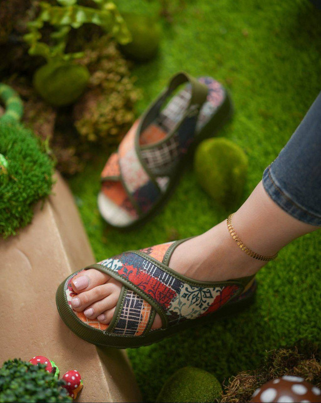 کفش صندل زنانه/دخترانه ترمه اسلیمی رویه چرم حوله ای و لوفرا دارای پد خار پاشنه سایزبندی ۳۷ تا ۴۰ قیمت منصفانه خرید از تولیدی