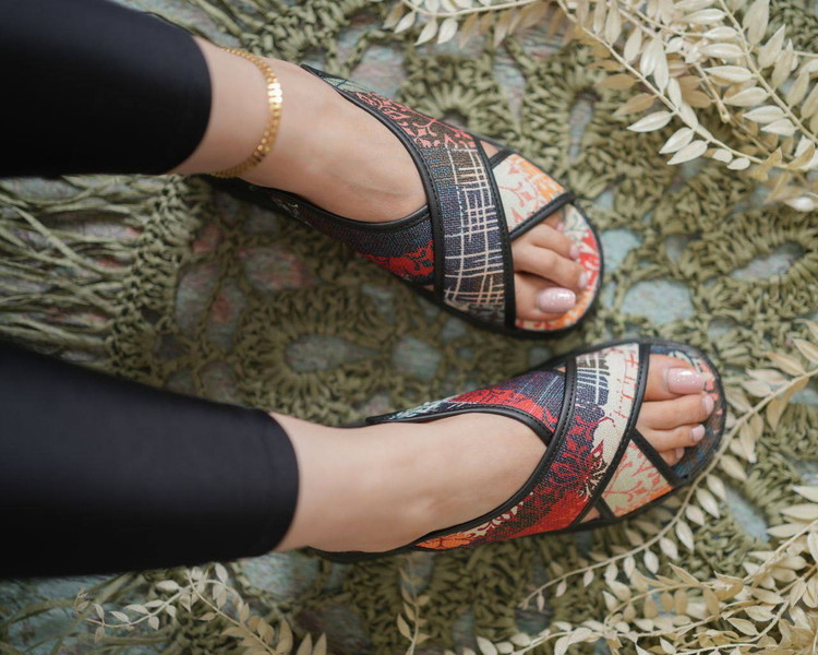 کفش صندل زنانه/دخترانه ترمه اسلیمی رویه چرم حوله ای و لوفرا دارای پد خار پاشنه سایزبندی ۳۷ تا ۴۰ قیمت منصفانه خرید از تولیدی