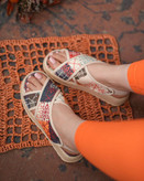 کفش صندل زنانه/دخترانه ترمه اسلیمی رویه چرم حوله ای و لوفرا دارای پد خار پاشنه سایزبندی ۳۷ تا ۴۰ قیمت منصفانه خرید از تولیدی