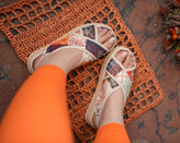 کفش صندل زنانه/دخترانه ترمه اسلیمی رویه چرم حوله ای و لوفرا دارای پد خار پاشنه سایزبندی ۳۷ تا ۴۰ قیمت منصفانه خرید از تولیدی