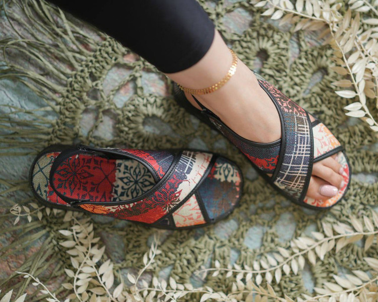 کفش صندل زنانه/دخترانه ترمه اسلیمی رویه چرم حوله ای و لوفرا دارای پد خار پاشنه سایزبندی ۳۷ تا ۴۰ قیمت منصفانه خرید از تولیدی