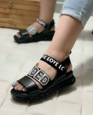 صندل تابستانی زنانه/دخترانه مدل Fadd زیره پیو ایتالیا نرم و سبک پاخوری شیک کیفیت اصلی زیره نرم و با ضمانت سایز ۳۷ تا ۴۰ قیمت منصفانه خرید از تولیدی