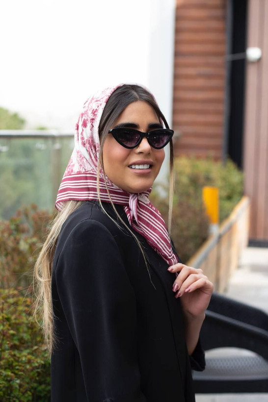 مینی اسکارف نخی مزونی طرح ترند و لاکچری متریال نخی اعلا قیمت منصفانه