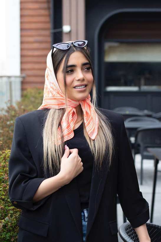 مینی اسکارف نخی مزونی طرح ترند و لاکچری متریال نخی اعلا قیمت منصفانه