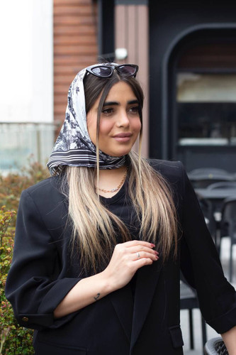 مینی اسکارف نخی مزونی طرح ترند و لاکچری متریال نخی اعلا قیمت منصفانه