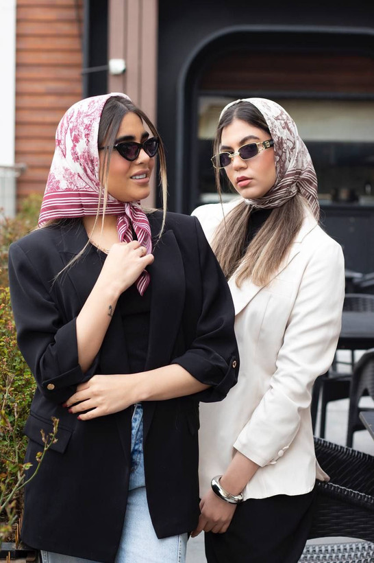 مینی اسکارف نخی مزونی طرح ترند و لاکچری متریال نخی اعلا قیمت منصفانه