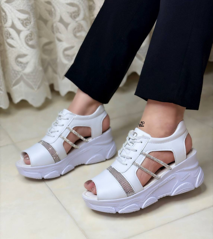 صندل تابستانی زنانه/دخترانه مدل پانیز زیره پیو ۶ سانت با یک سال ضمانت پاخوری شیک سایزبندی ۳۷ تا ۴۰ کیفیت کار اصلی و با ضمانت قیمت منصفانه خرید از تولیدی