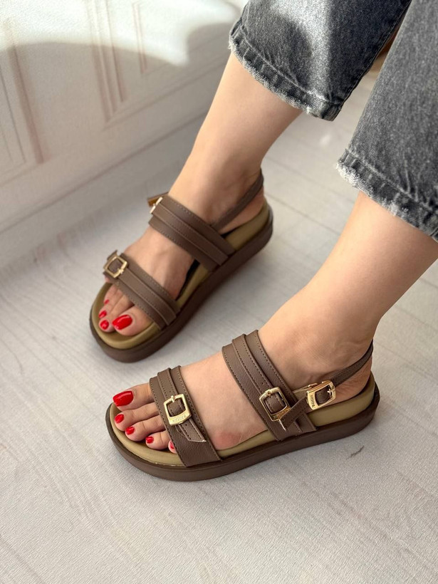 صندل دو سگک زنانه/دخترانه درجه یک طبی تضمینی قالب استاندارد بسیار سبک و راحتلژ ۳ سانت کیفیت عالی سایز ۳۷ تا ۴۰ ارسال فوری عکس ها غیر ژورنال قیمت منصفانه خرید از تولیدی