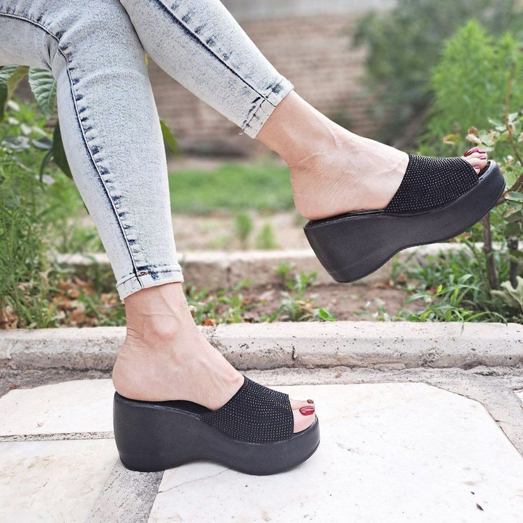 صندل جدید لژ دار زنانه/دخترانه در سه مدل زیبا پاشنه 7سانت زیره پی یو طبی کیفیت عالی دوخت تمیز قالب استاندارد سایزبندی ۳۷ تا ۴۰ قیمت منصفانه خرید از تولیدی