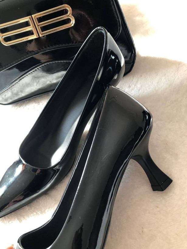 دو مدل کفش مجلسی زنانه/دخترانه و کیف ست رنگ مشکی همیشه پرطرفدار سایزبندی ۳۶ تا ۴۱ پاشنه ۵ سانت کیف یراق خارجی و استر دار ارسال فوری قیمت منصفانه خرید از تولیدی