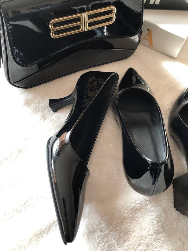 دو مدل کفش مجلسی زنانه/دخترانه و کیف ست رنگ مشکی همیشه پرطرفدار سایزبندی ۳۶ تا ۴۱ پاشنه ۵ سانت کیف یراق خارجی و استر دار ارسال فوری قیمت منصفانه خرید از تولیدی