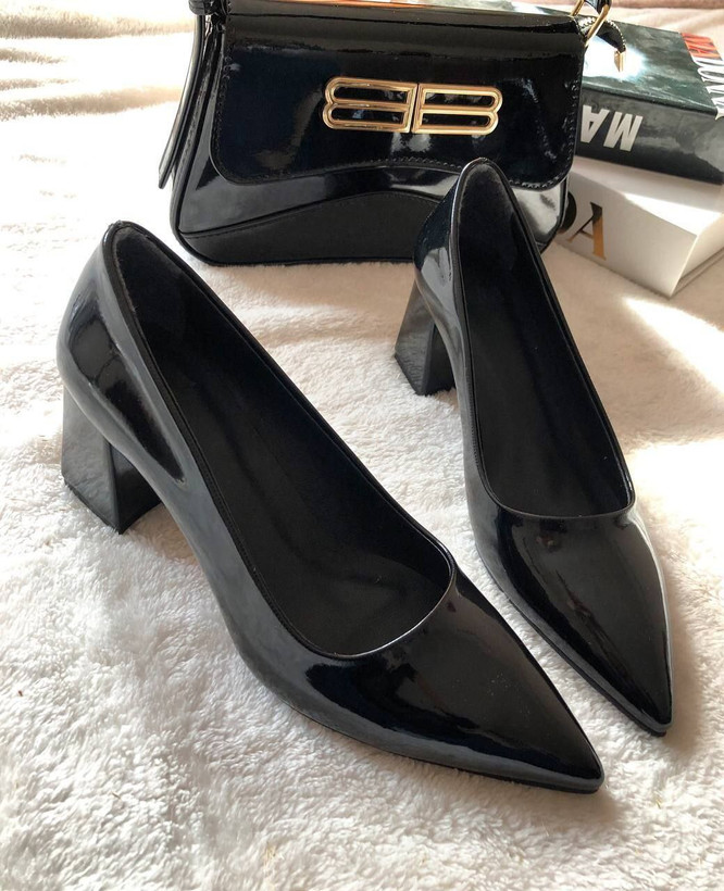 دو مدل کفش مجلسی زنانه/دخترانه و کیف ست رنگ مشکی همیشه پرطرفدار سایزبندی ۳۶ تا ۴۱ پاشنه ۵ سانت کیف یراق خارجی و استر دار ارسال فوری قیمت منصفانه خرید از تولیدی