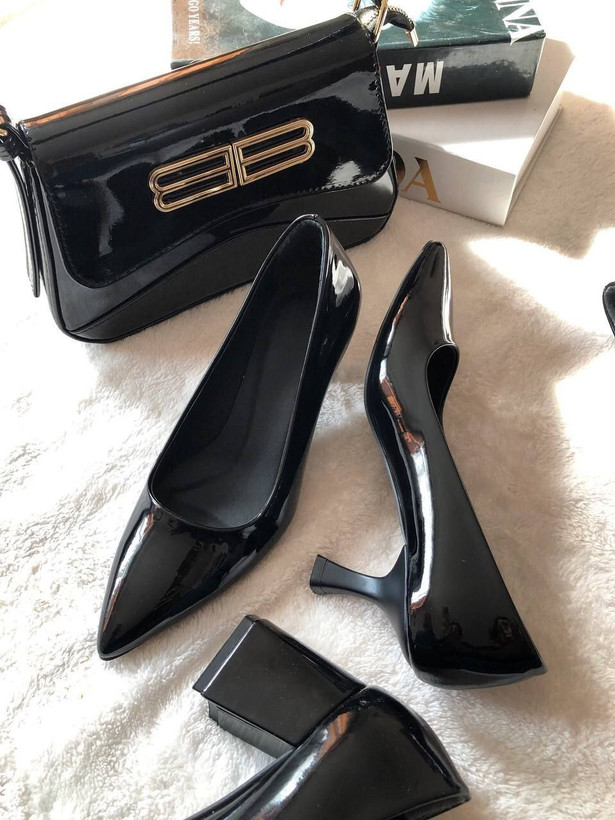 دو مدل کفش مجلسی زنانه/دخترانه و کیف ست رنگ مشکی همیشه پرطرفدار سایزبندی ۳۶ تا ۴۱ پاشنه ۵ سانت کیف یراق خارجی و استر دار ارسال فوری قیمت منصفانه خرید از تولیدی