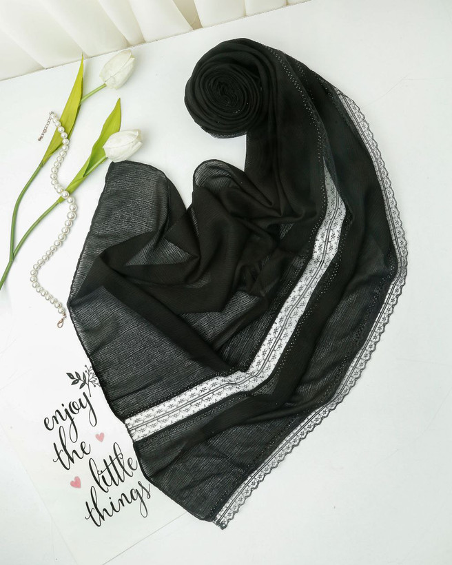 شال مشکی جنس نخ کراش مزونی دانتل دار مشکی فروش به صورت تک و عمده قیمت منصفانه خرید از تولیدی