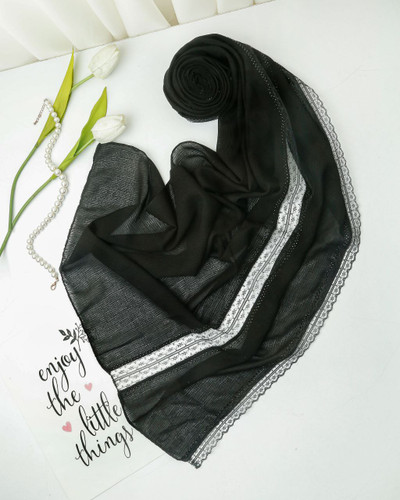 شال مشکی جنس نخ کراش مزونی دانتل دار مشکی فروش به صورت تک و عمده قیمت منصفانه خرید از تولیدی