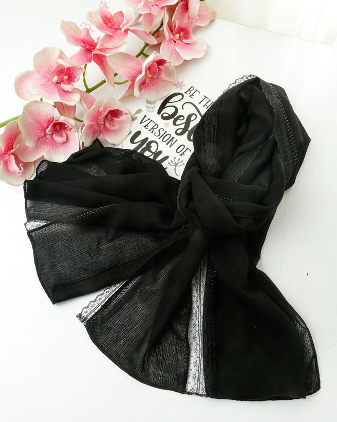 شال مشکی جنس نخ کراش مزونی دانتل دار مشکی فروش به صورت تک و عمده قیمت منصفانه خرید از تولیدی